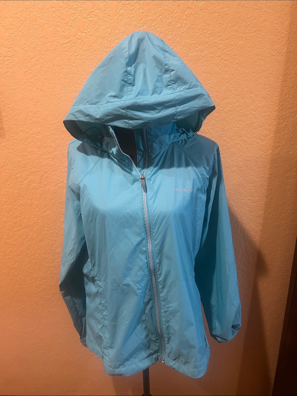Columbia hooded windbreaker/rain jacket, XL, like new | offer in descriptio